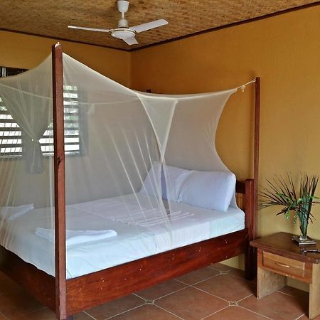Casa Rosa Taytay Hotel Palawan Esterno foto