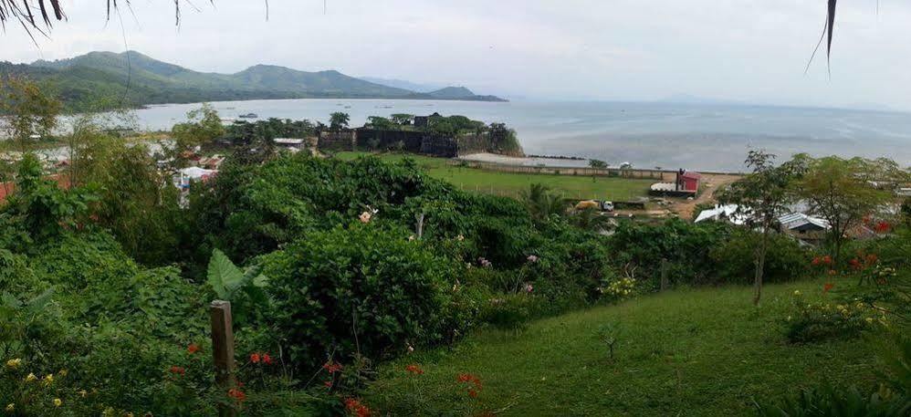 Casa Rosa Taytay Hotel Palawan Esterno foto